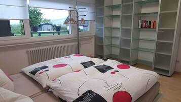 1 chambre, fer et planche Ă repasser, lit parapluie, Wi-Fi gratuit