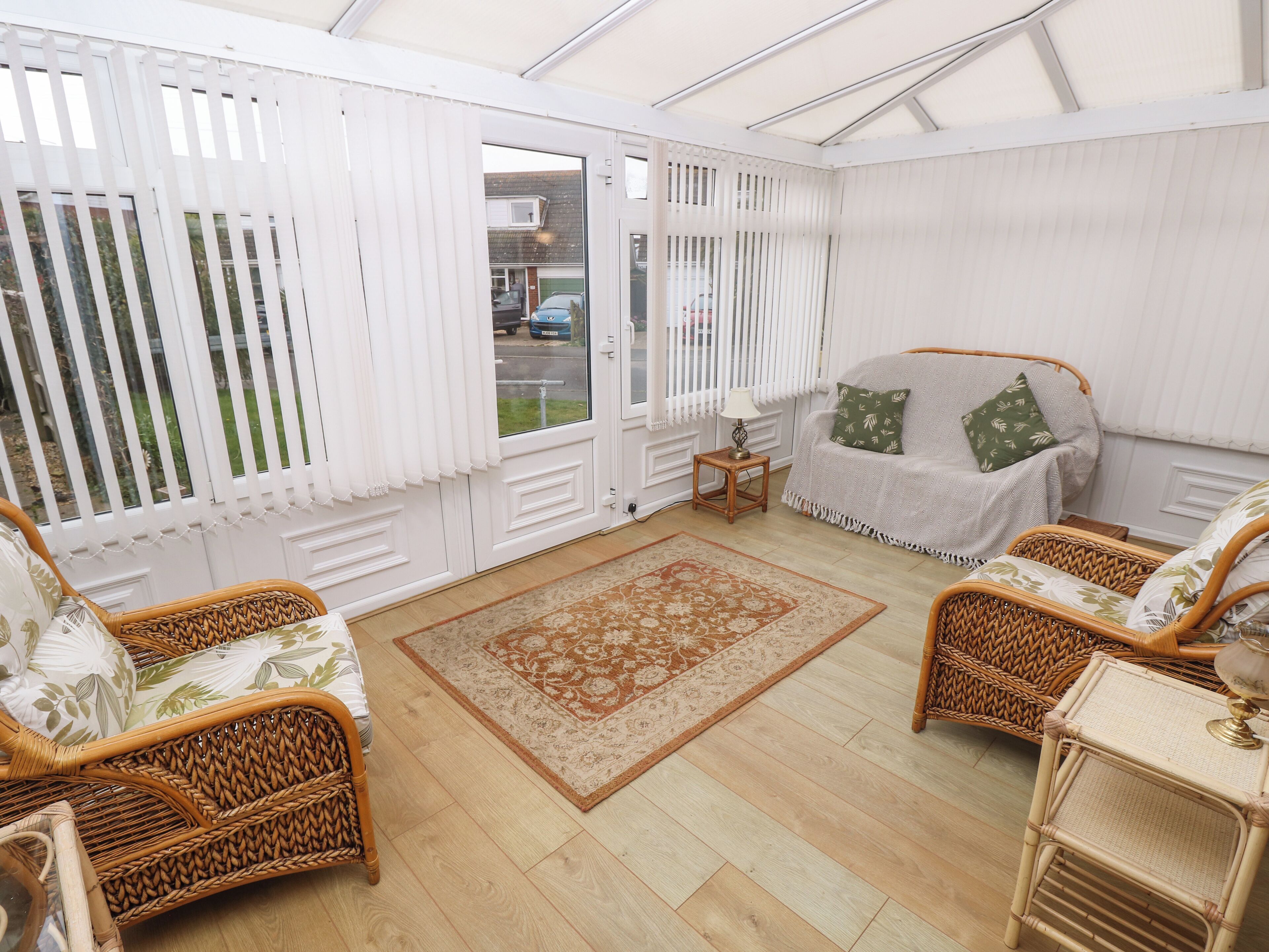 14 Orchard Road, Pet Friendly, Country Holiday Cottage In Seaview - Sandown