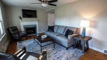 TV, fireplace