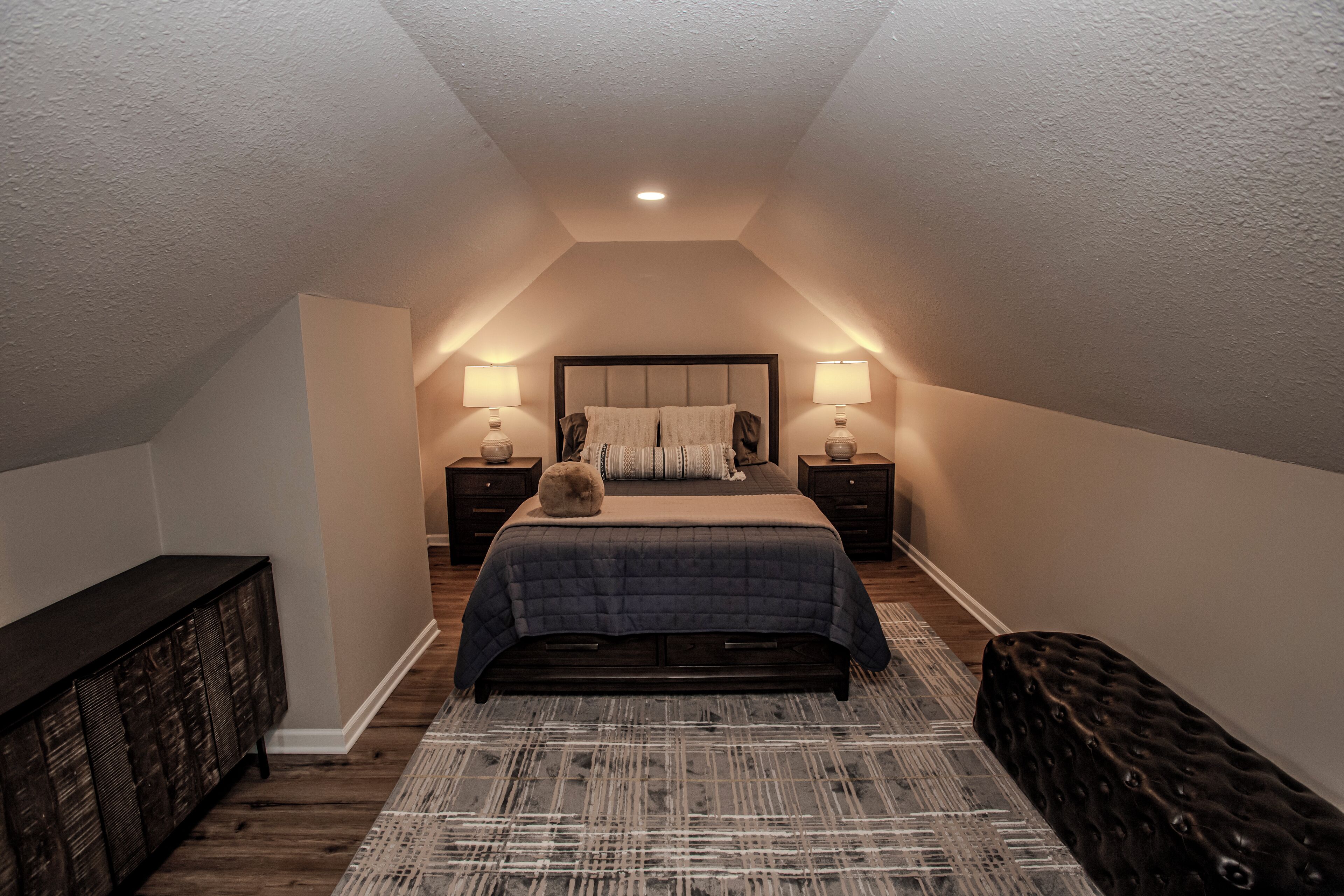 3 bedrooms, desk, iron/ironing board, WiFi