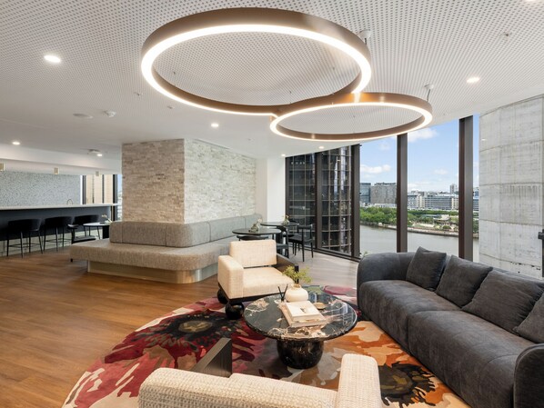 Interior - Luxe River View/CBD Best Location/Casino/Free Parking (Brisbane City)