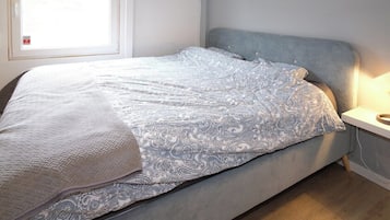 2 slaapkamers, een bureau, wifi, beddengoed