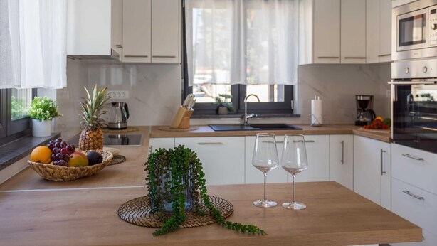 Villa | Private kitchen - Villa With Pool, Jacuzzi, Table Tennis (Vodnjan)
