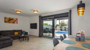 Villa | Living room - Villa With Pool, Jacuzzi, Table Tennis (Vodnjan)