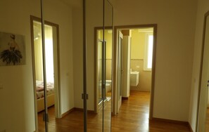 2 bedrooms, iron/ironing board, travel cot, free WiFi