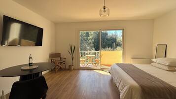 1 bedroom, WiFi, bed sheets