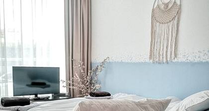 Boho studio | 4 pools | 10min to the beach