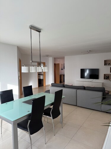 Großzügige Wohnung im Pfälzer Wald mit Terrasse