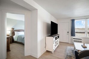 1 Schlafzimmer, Reisekinderbett, WLAN, Bettwäsche