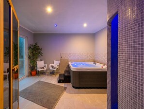 Apartment | Interior - Relaxing Apartment With sea View and Jacuzzi (Rasa)