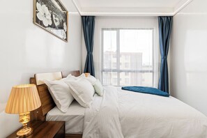 1 chambre, bureau, fer et planche à repasser, Wi-Fi