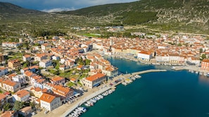 Exterior - Apartment in Cres With Sea View and Old Town (Cres)