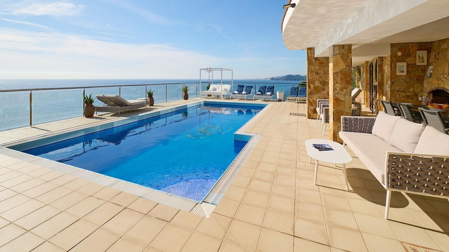Villa in Cala Canyelles With Sea Views & Pool
