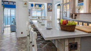 Villa | Dining - Villa in Cala Canyelles With Sea Views & Pool (Lloret de Mar)