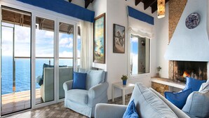 Villa | Living room - Villa in Cala Canyelles With Sea Views & Pool (Lloret de Mar)