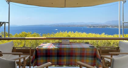 A beautiful summer home, with all amenities and a view to die for!