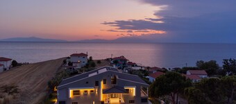 Villa Llanaj Residence 2 by Luxlikehome