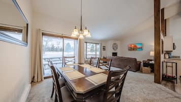 Townhome, Multiple Beds, Patio, Mountain View (Glacier Vista Golf Getaway) | Interior