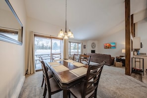 Townhome, Multiple Beds, Patio, Mountain View (Glacier Vista Golf Getaway) | Interior