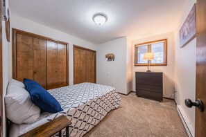 Townhome, Multiple Beds, Patio, Mountain View (Glacier Vista Golf Getaway) | 2 bedrooms, individually decorated, individually furnished