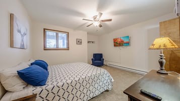 Townhome, Multiple Beds, Patio, Mountain View (Glacier Vista Golf Getaway) | 2 bedrooms, individually decorated, individually furnished
