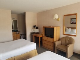 Economy Double Room | Hypo-allergenic bedding, blackout drapes, iron/ironing board