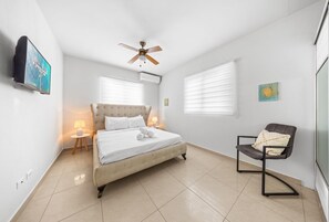 3 bedrooms, in-room safe, iron/ironing board, WiFi