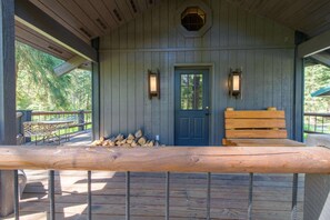 Terrace/patio - Glen Lake Cabin in the Woods (Eureka)