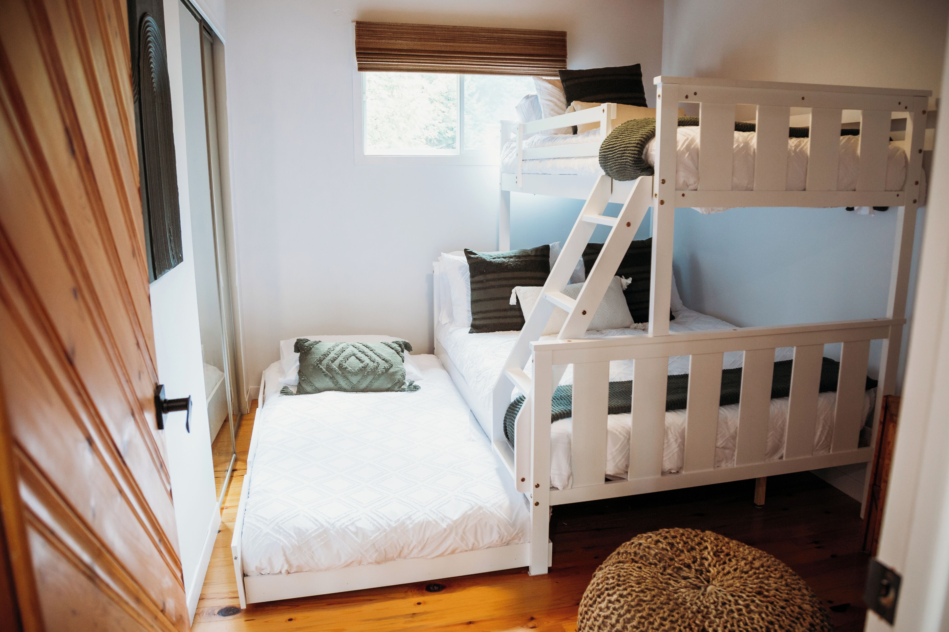 3 makuuhuonetta, silitysrauta/-lauta, vauvan matkasänky, ilmainen Wi-Fi