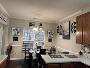 تناول الطعام