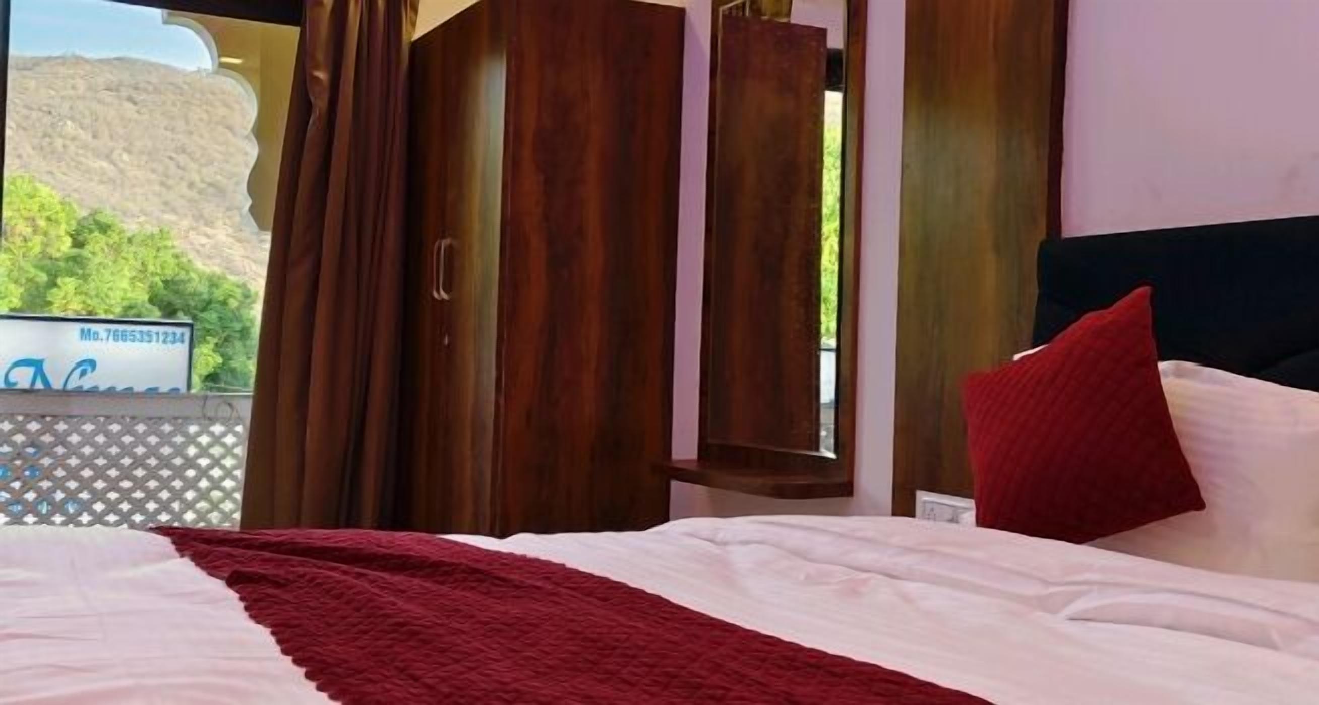 Deluxe Double Room, Hill View | Iron/ironing board, free WiFi