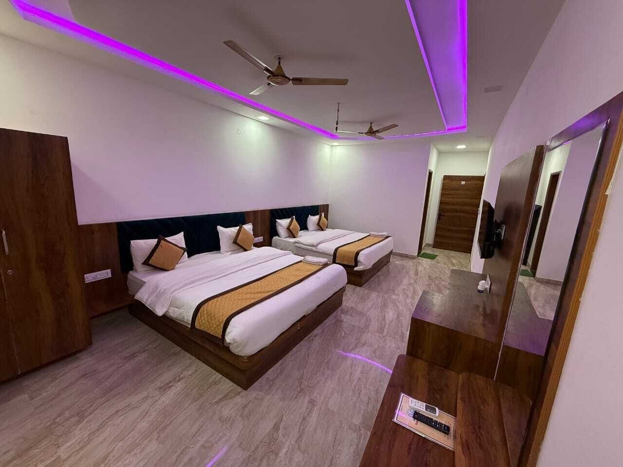 Tabla de planchar con plancha y wifi gratis 