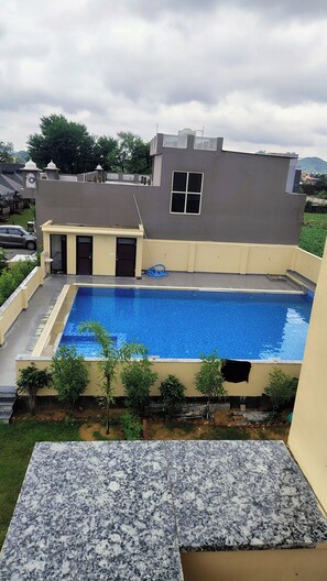 Outdoor pool - Braham Niwas Resort (Pushkar)