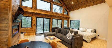 Smart TV, fireplace