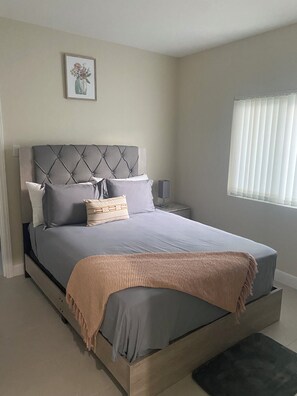 2 bedrooms, iron/ironing board, WiFi - Charming 2-bedroom house with WiFi, fitness room in Lucea (Lucea)