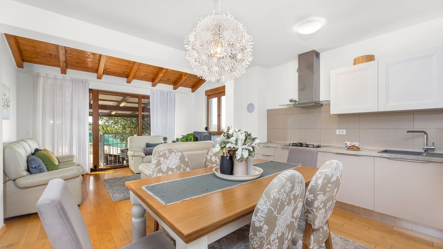 Villa With Pool in Stancia San Antonio