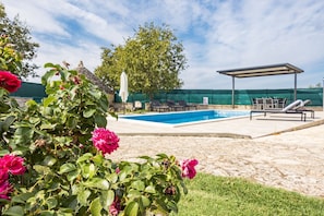 ヴィラ | プール | 屋内プール、屋外プール