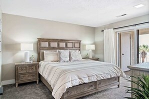 3 bedrooms, desk, iron/ironing board, travel crib