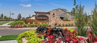 Beautiful Brick Bungalow Private 4 Bedroom Home