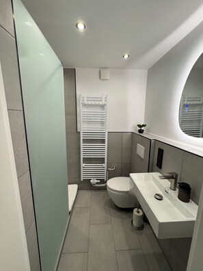 Dusche, Haartrockner, Seife