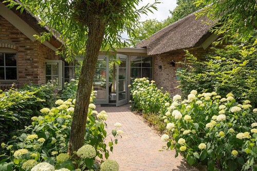 Romantic Loft w/ Garden Terrace