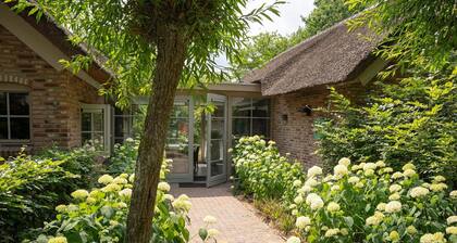 Romantic Loft w/ Garden Terrace