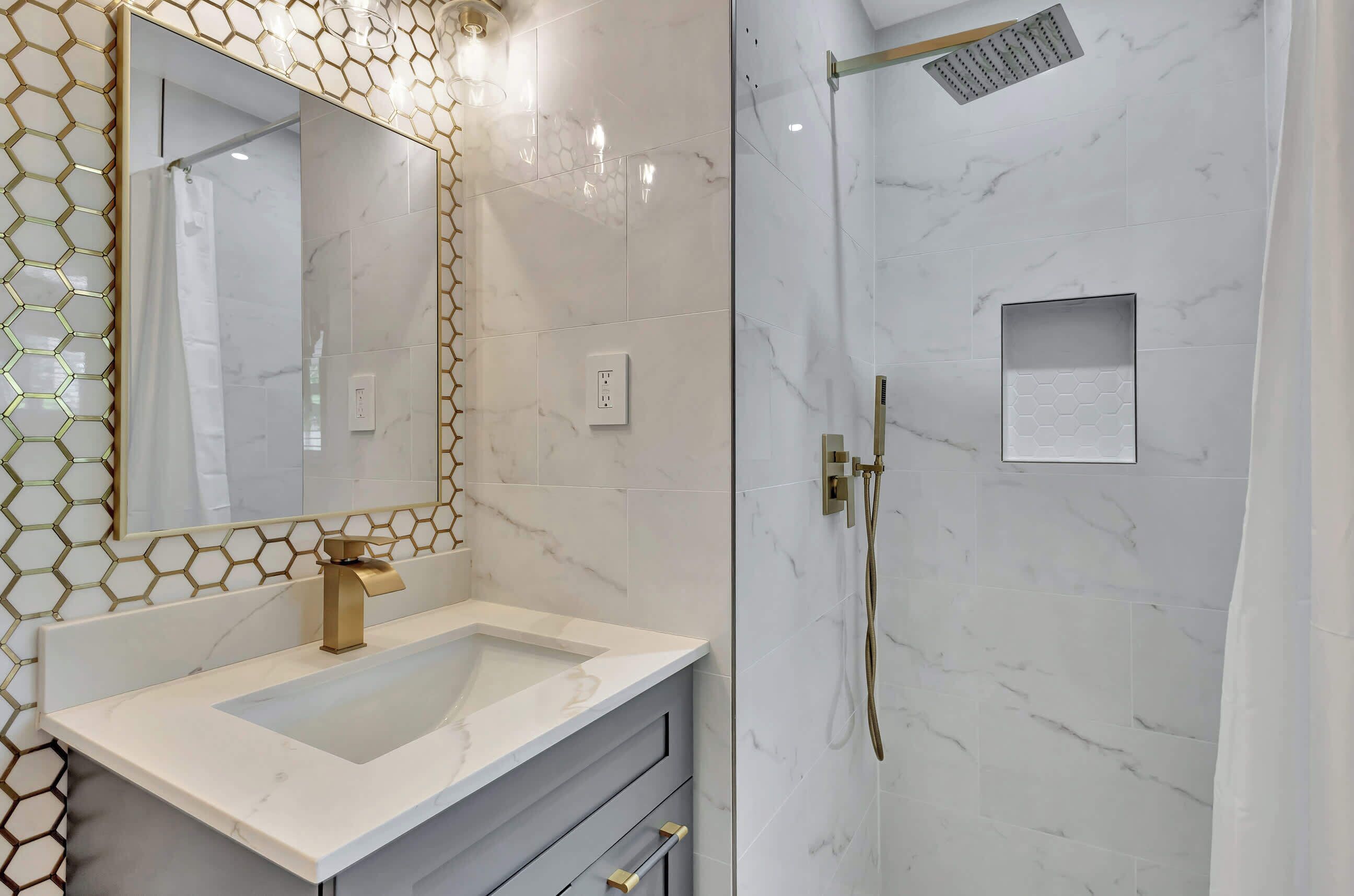 Casa, letti multipli, accesso alla piscina, vista piscina (Sunshine Villa) | Bagno | Asciugacapelli, asciugamani