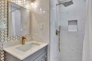 House, Multiple Beds, Pool Access, Pool View (Sunshine Villa) | Bathroom | Hair dryer, towels - Sunshine Villa w/ Private Pool (Palm Beach Gardens)