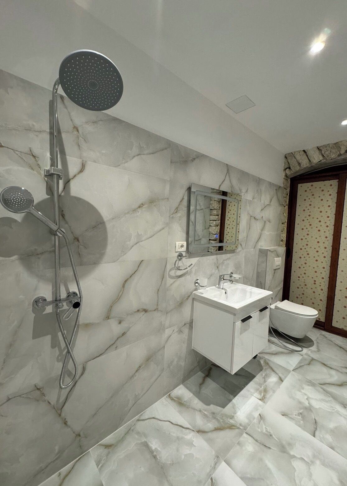 Photo - The White Troy