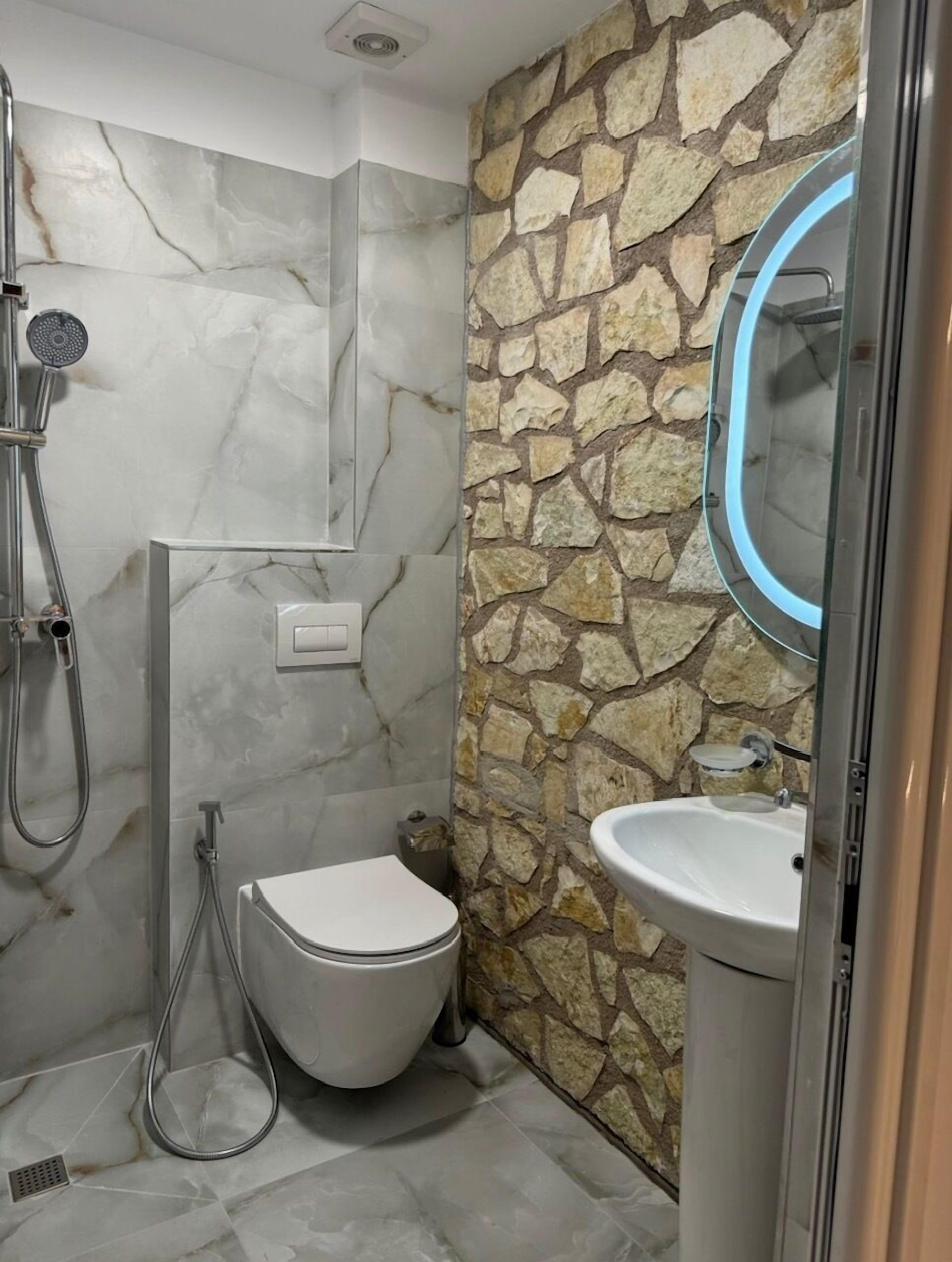 Photo - The White Troy