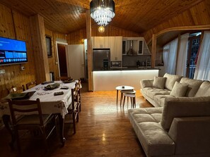 Family Suite, Sea View | Private kitchen - The White Troy (Sarande)