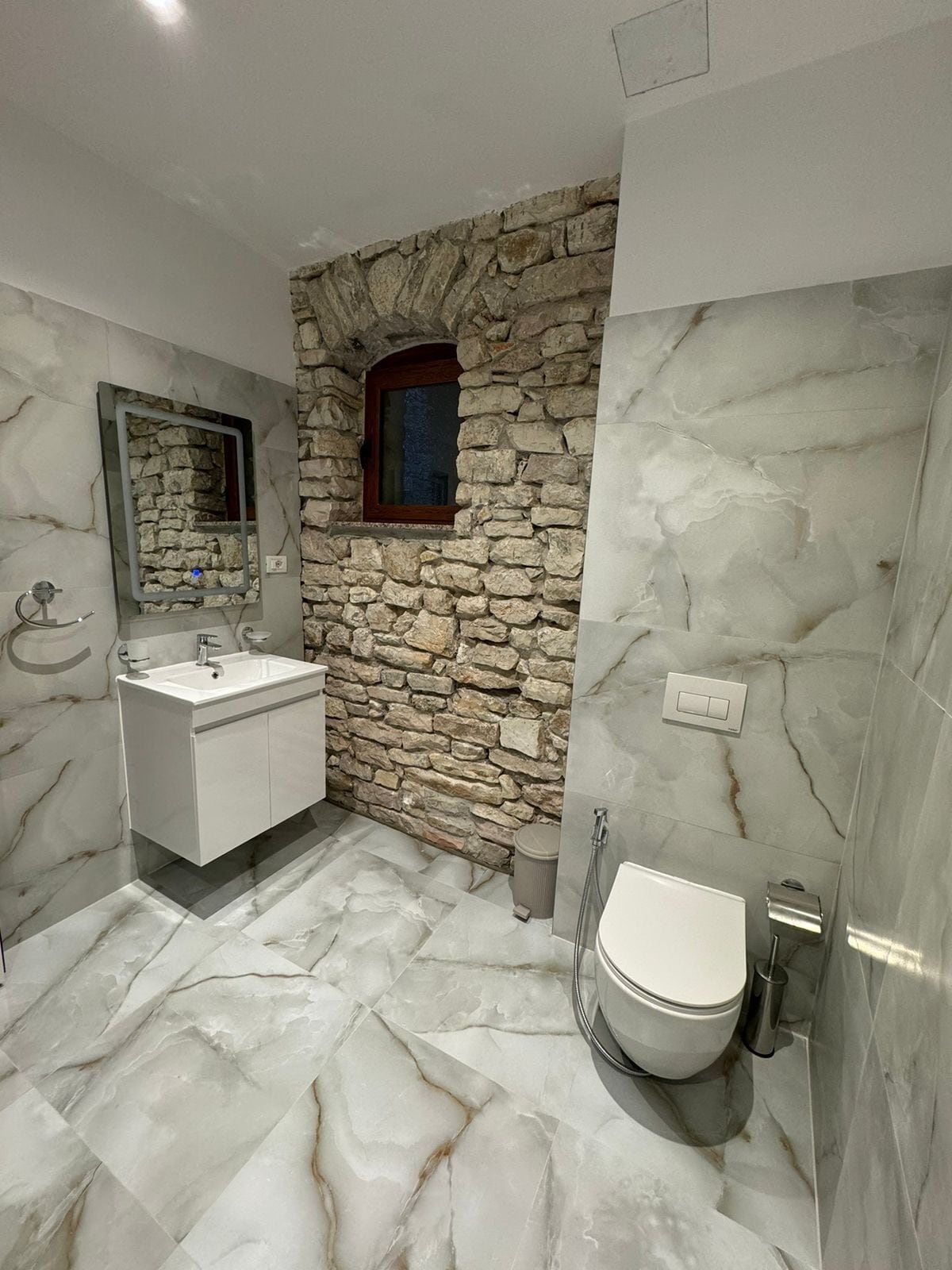 Photo - The White Troy