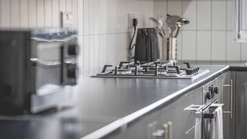 Family House, Non Smoking, Patio | Private kitchen