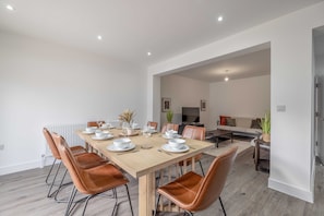 Family House, Non Smoking, Patio | Dining room